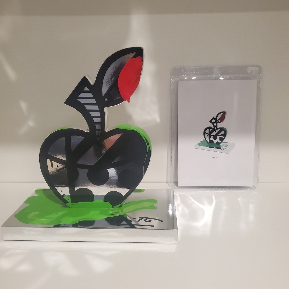 Romero Britto fine art ELECTROPLATED APPLE - MIXED MEDIA ORIGINAL SCULPTURE SERI